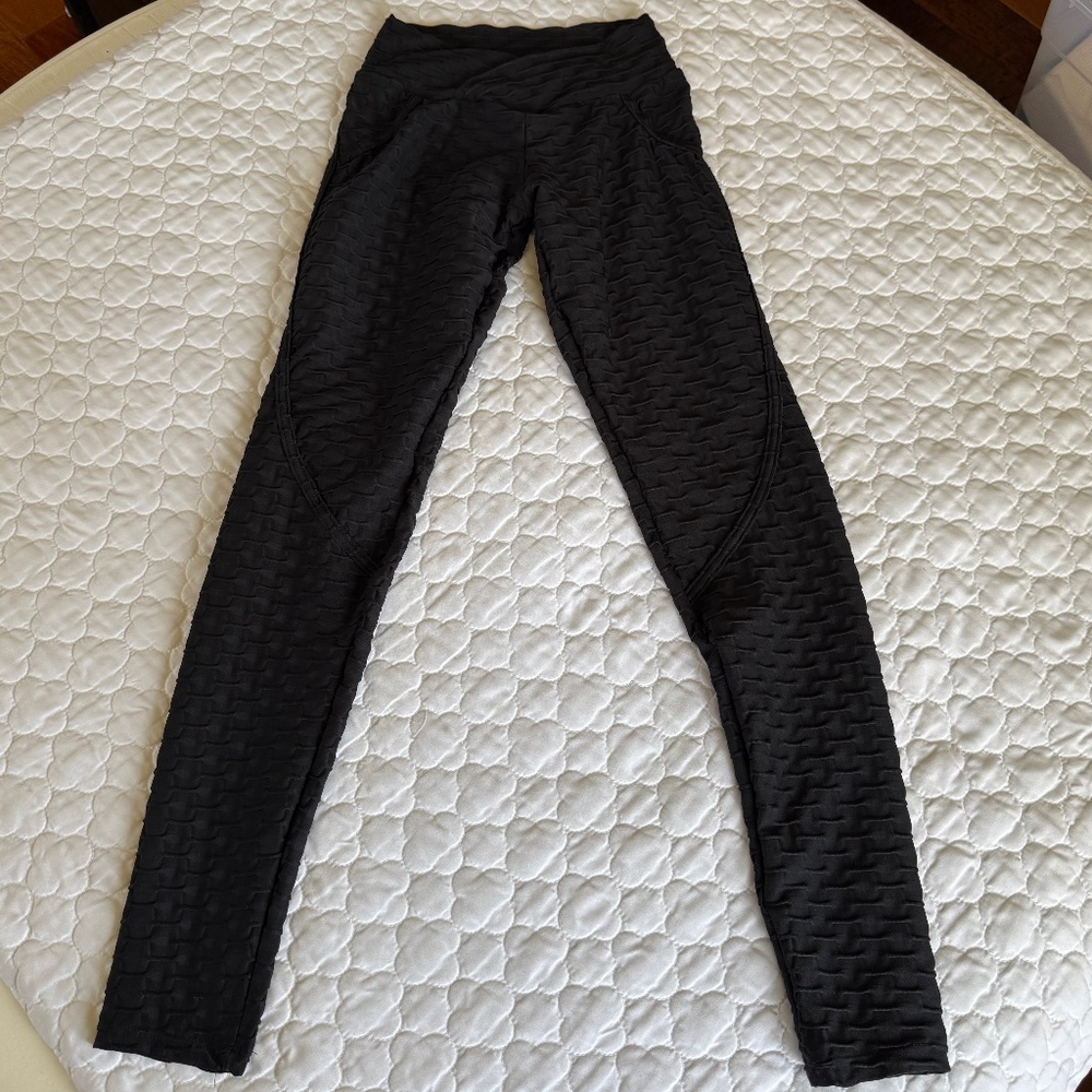 Canoan Scrunch‎ Leggings in Black Size P (US- Small)